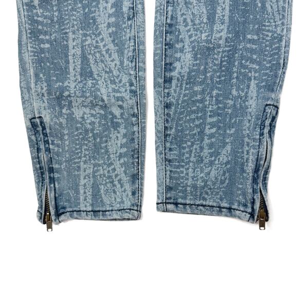 Free People Feather Print Ankle Zip Skinny Cropped Jeans size 27 Indie Y2K - Picture 11 of 14